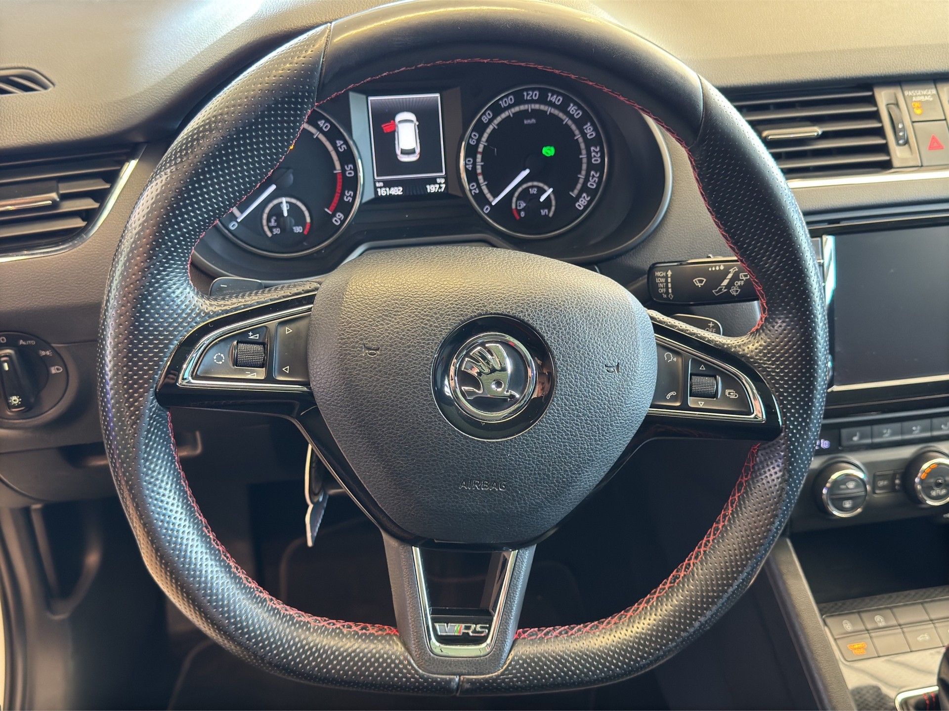 SKODA Octavia Combi 2.0 TDI RS DSG - 9