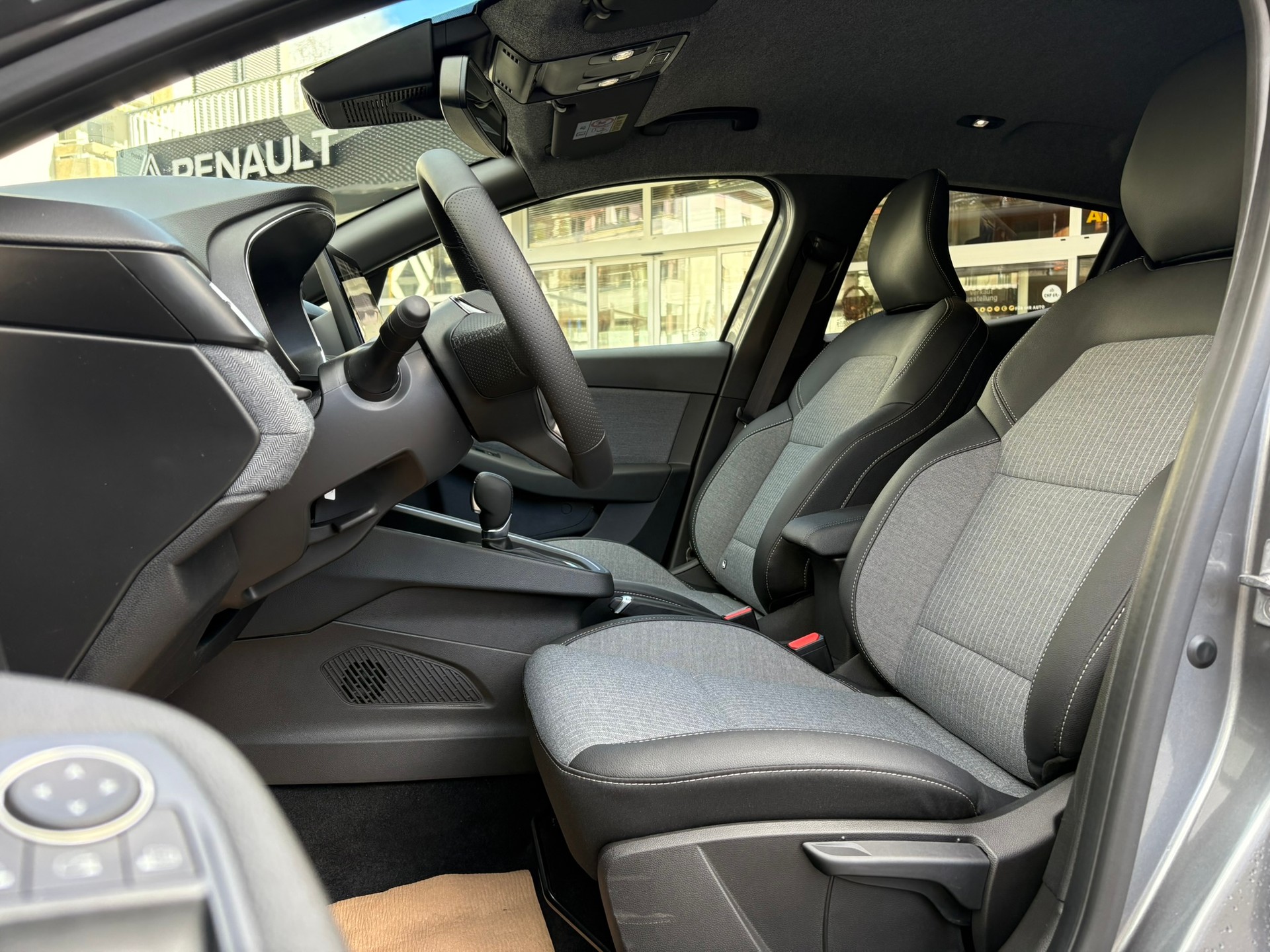 RENAULT Clio 1.6 E-Tech Generation - 7