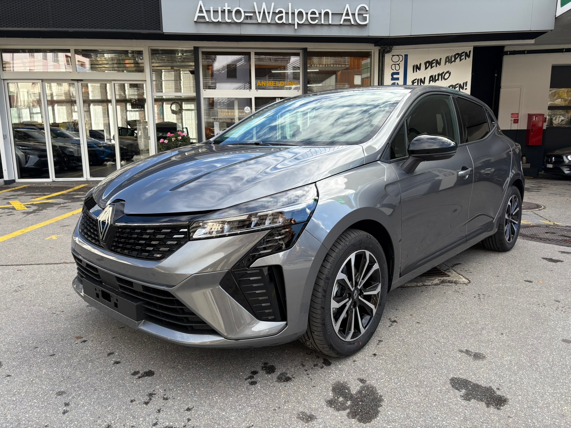 RENAULT Clio 1.6 E-Tech Generation