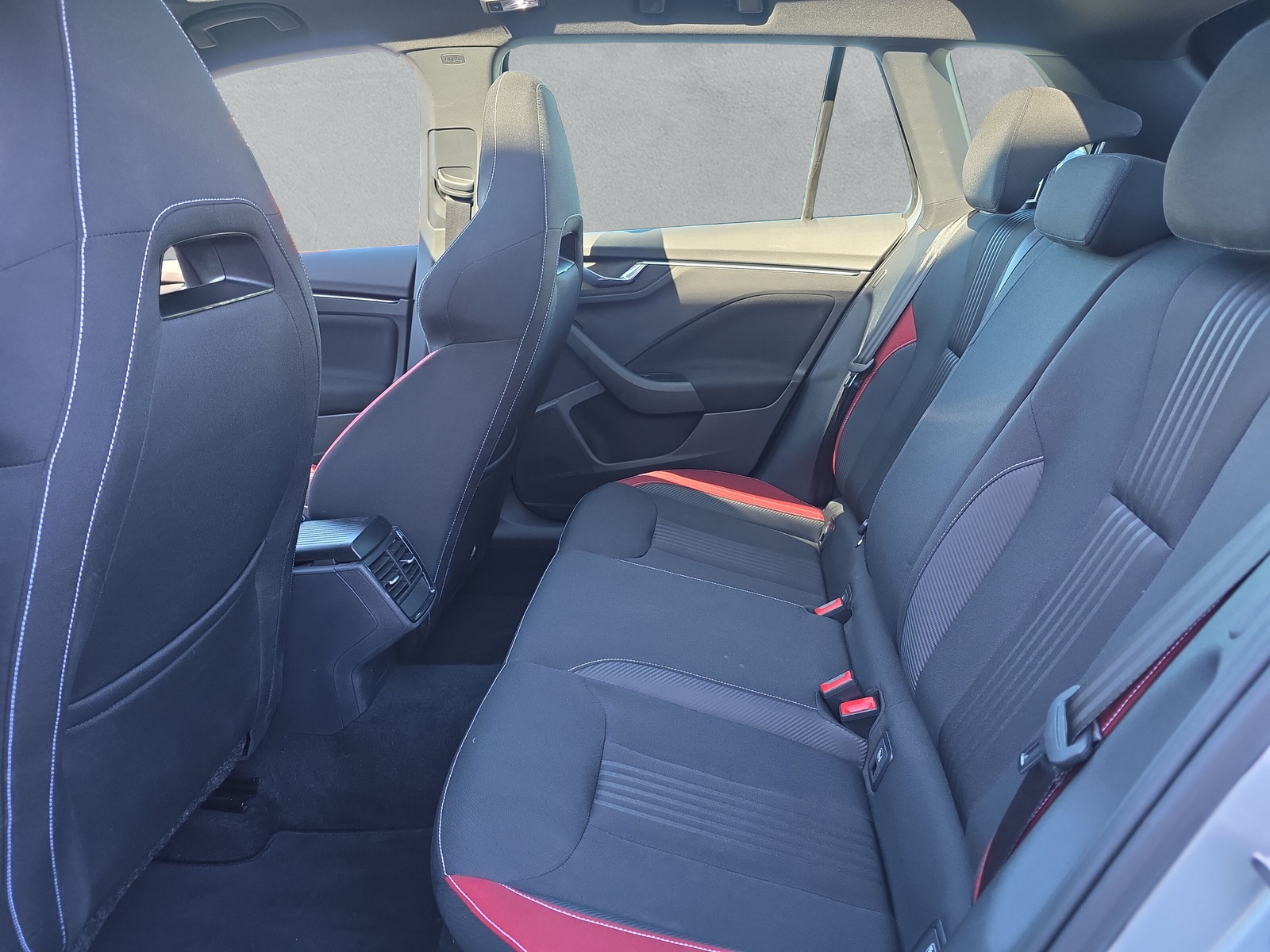 SKODA Kamiq 1.0 TSI Monte Carlo DSG - 12