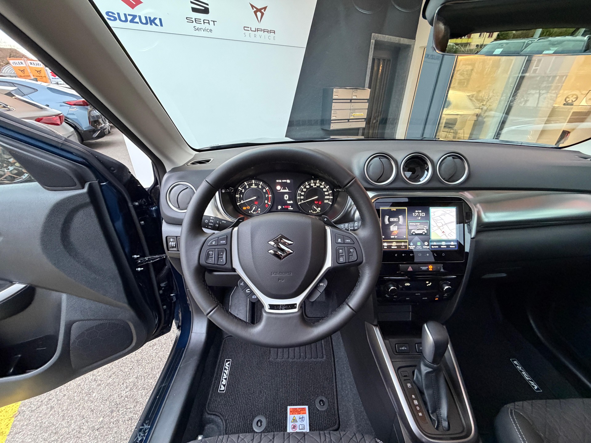 SUZUKI Vitara 1.4 T Sakura Top Hybrid 4x4 - 12