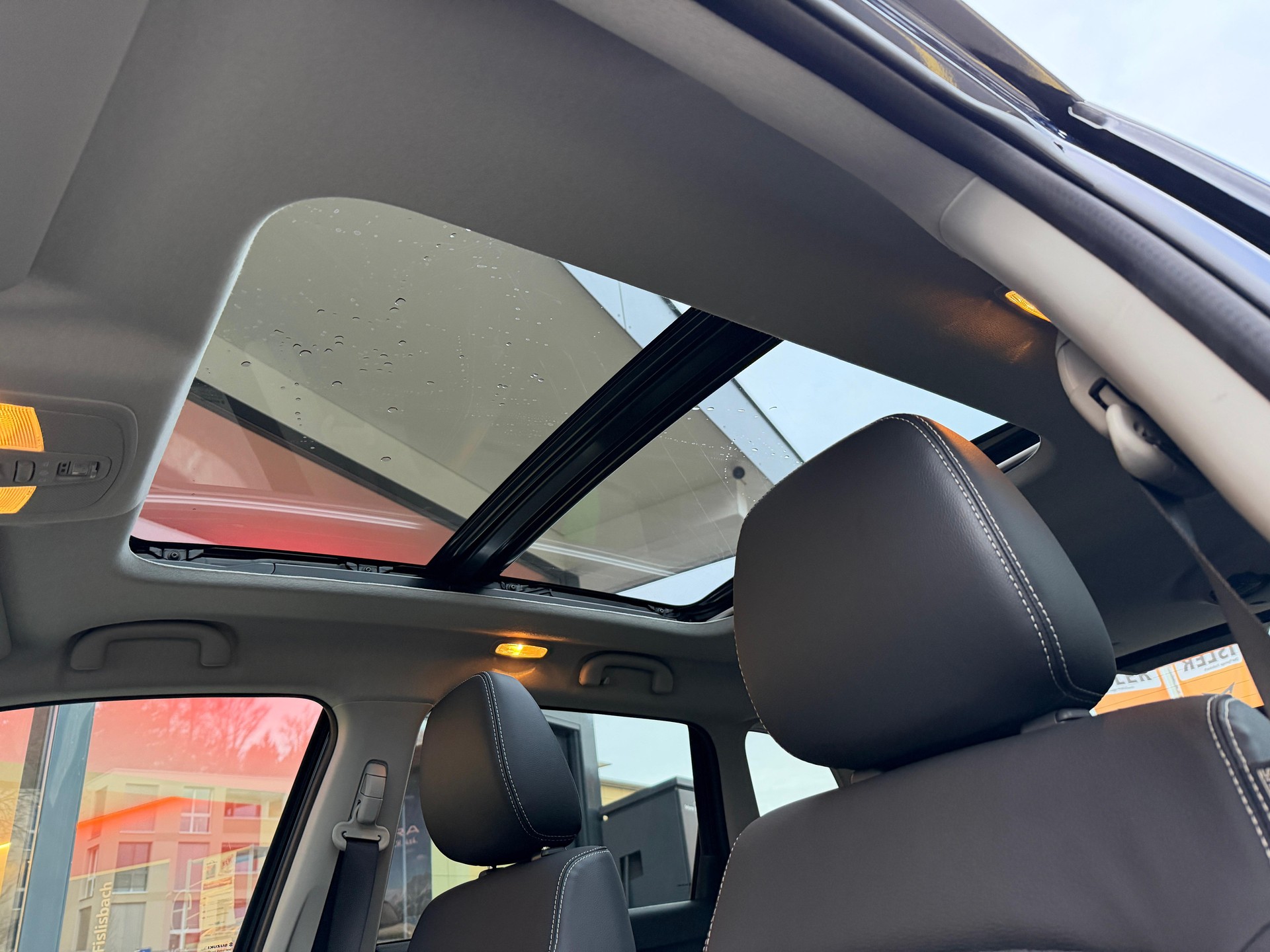 SUZUKI Vitara 1.4 T Sakura Top Hybrid 4x4 - 10