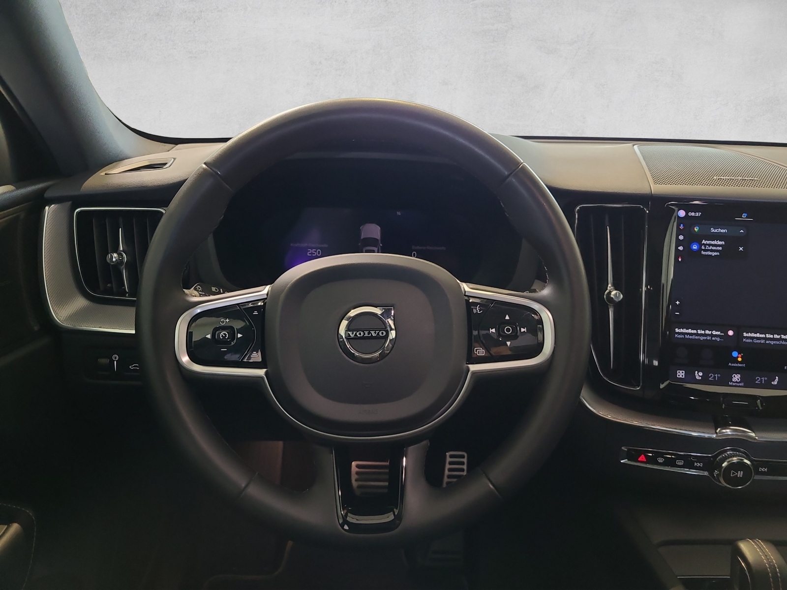 VOLVO XC60 T8 eAWD R-Design Geartronic - 13