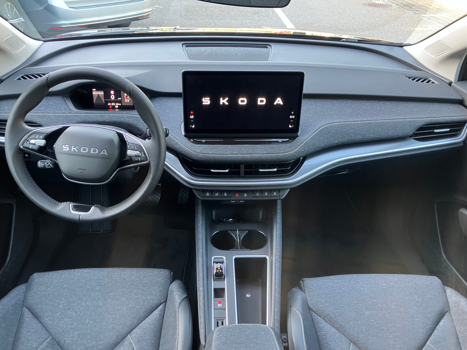 SKODA Elroq 85x Selection 4x4 - 12
