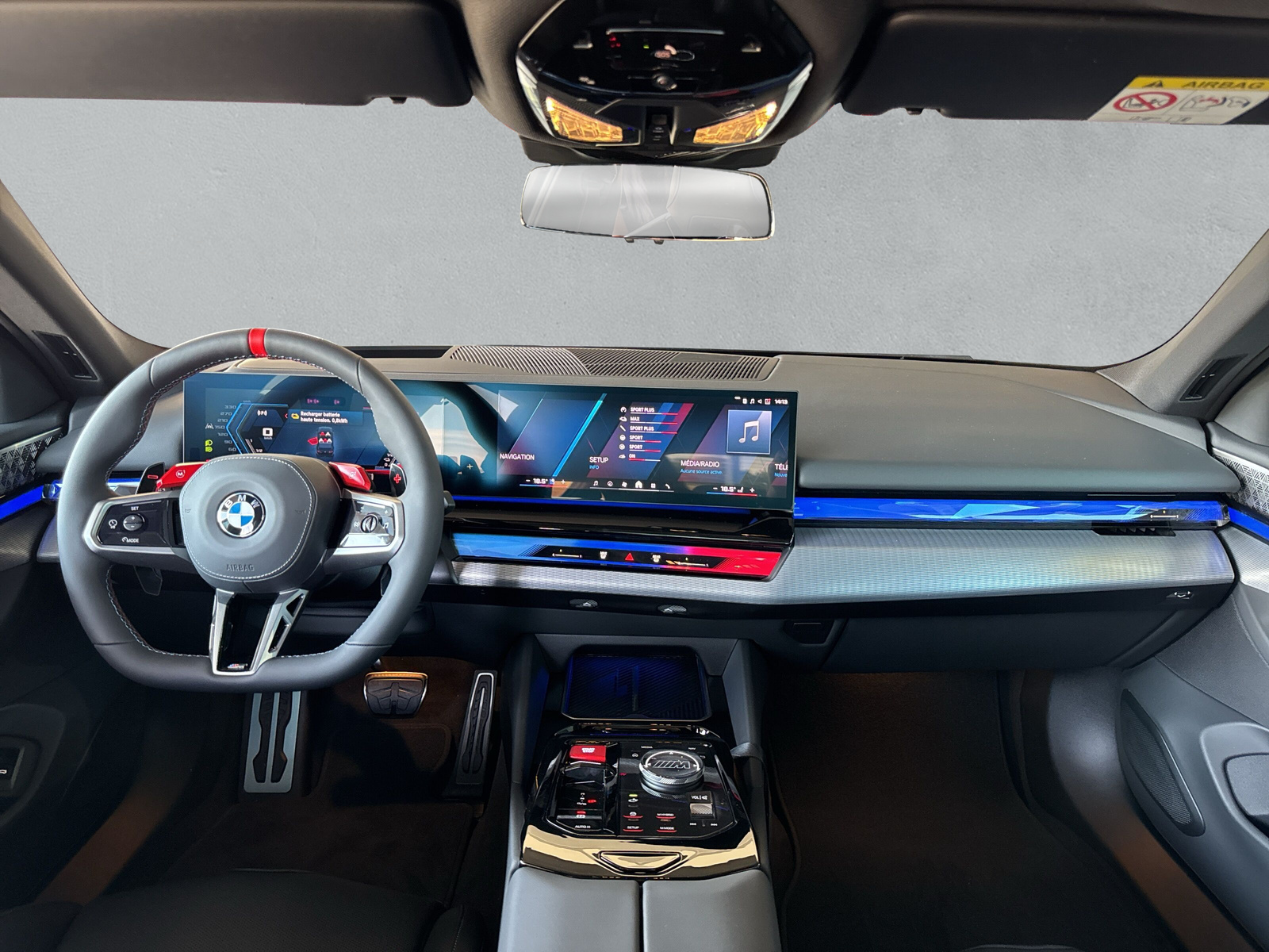 BMW M5 xDrive - 16