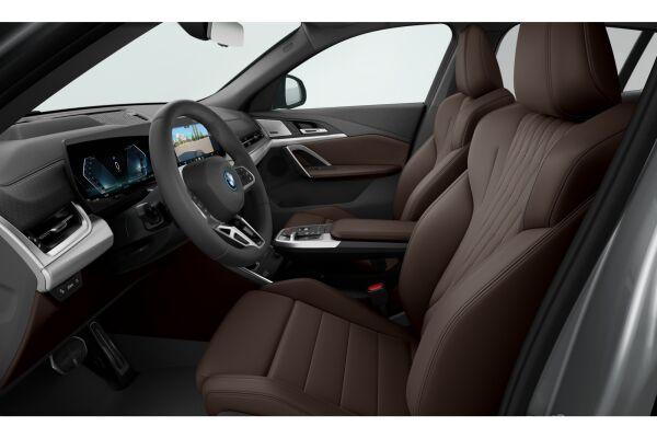 BMW iX2 30 Sport M Pro xDrive U10 (CH) 📍 - 3