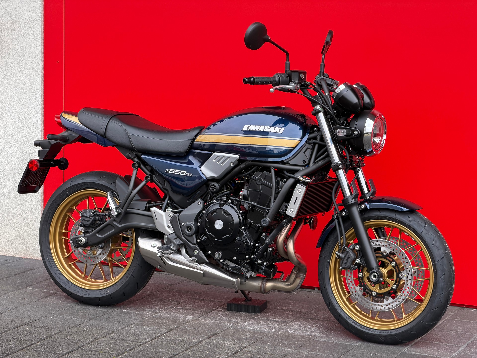 KAWASAKI Z 650 RS - 2