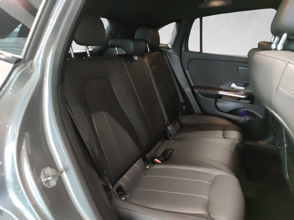 MERCEDES-BENZ GLA 200 Progressive - 13