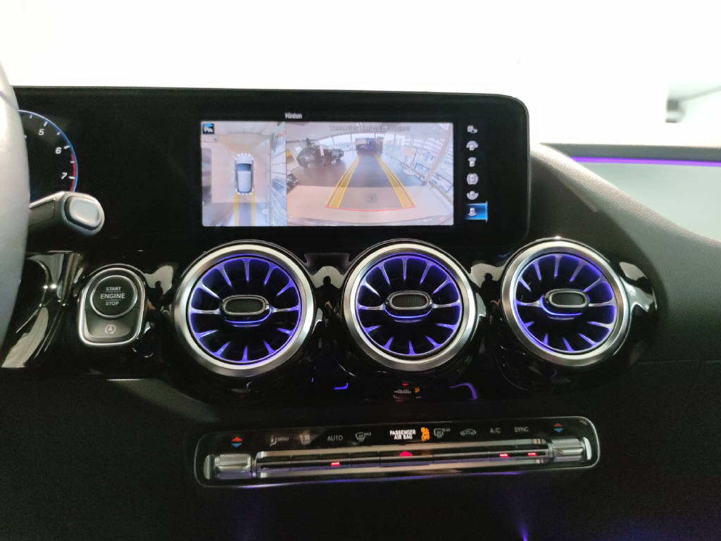 MERCEDES-BENZ GLA 200 Progressive - 6