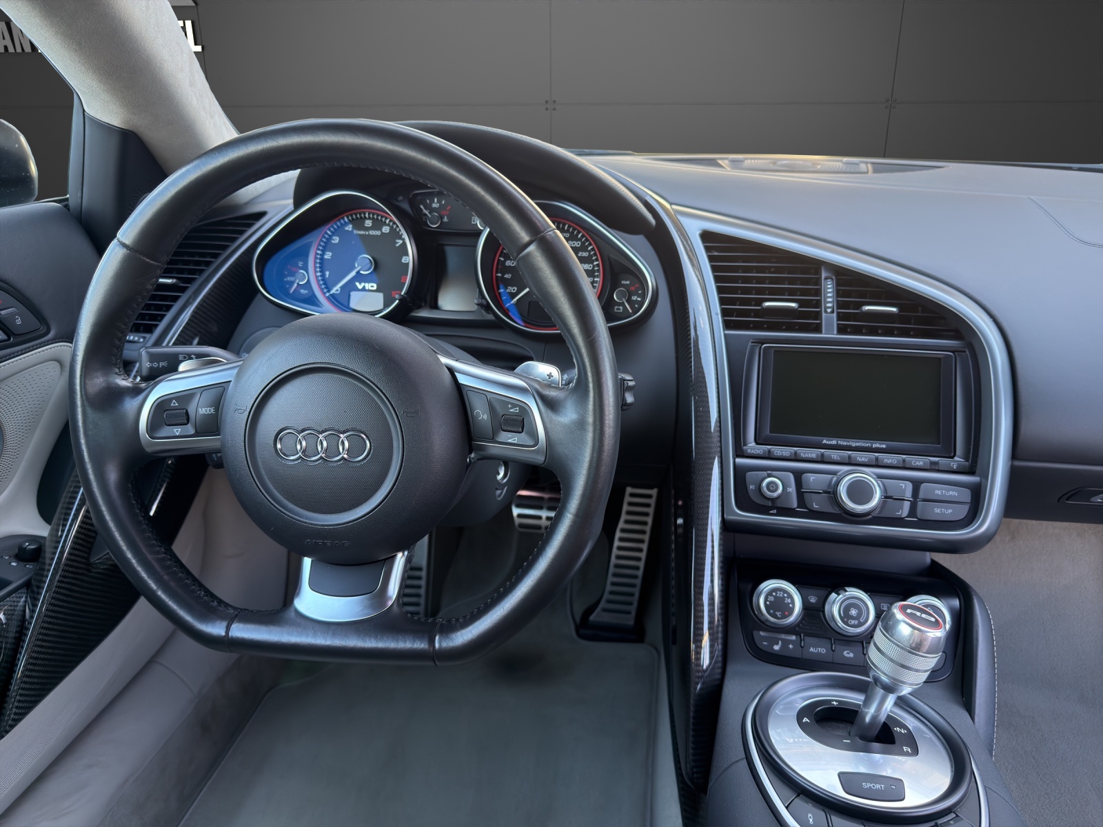 AUDI R8 Coupé 5.2 R-Tronic V10 Power | Brutaler Sound | Pure Emotion - 9