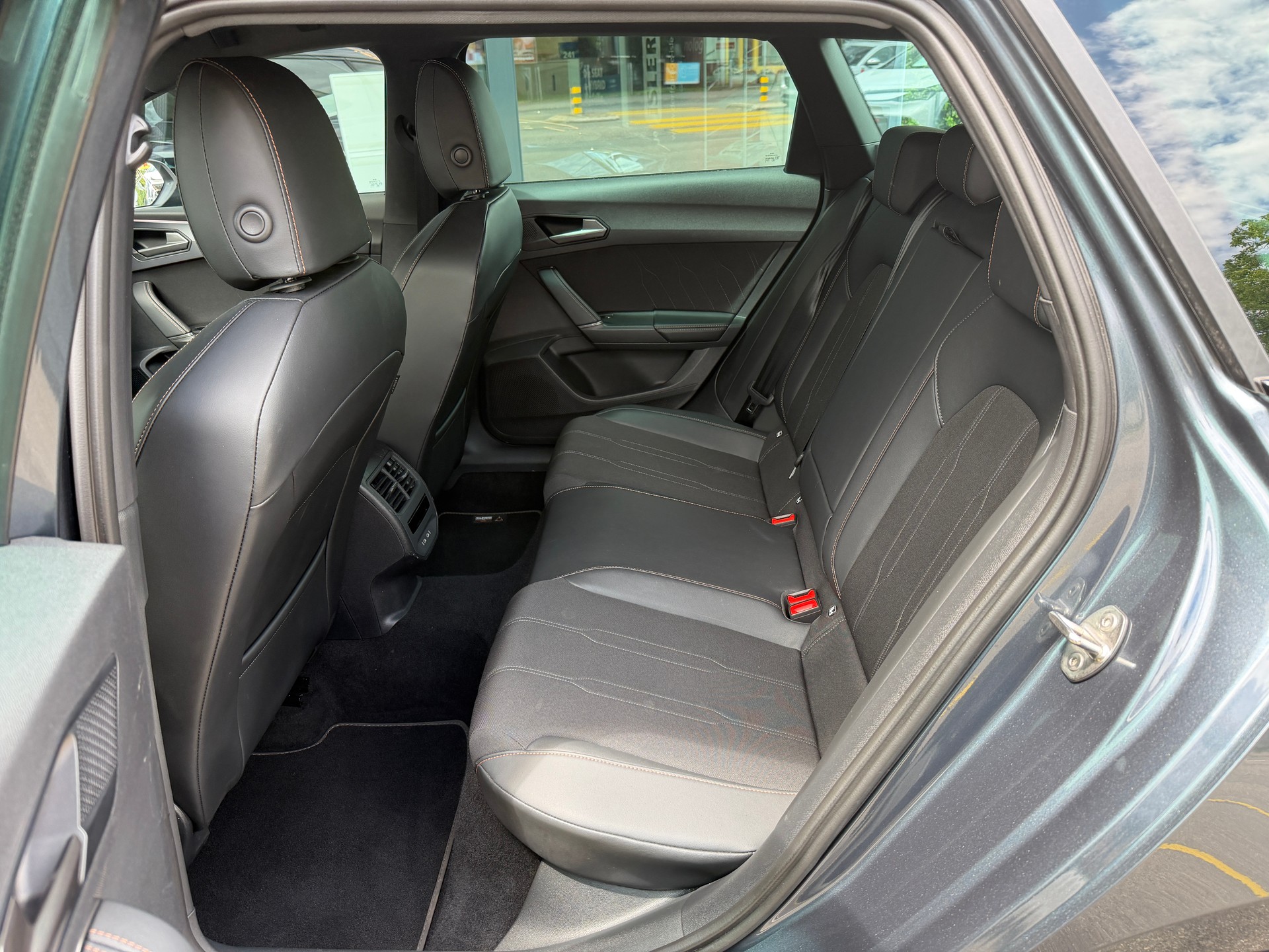 CUPRA LEON ST 1.5 eTSI DSG - 8