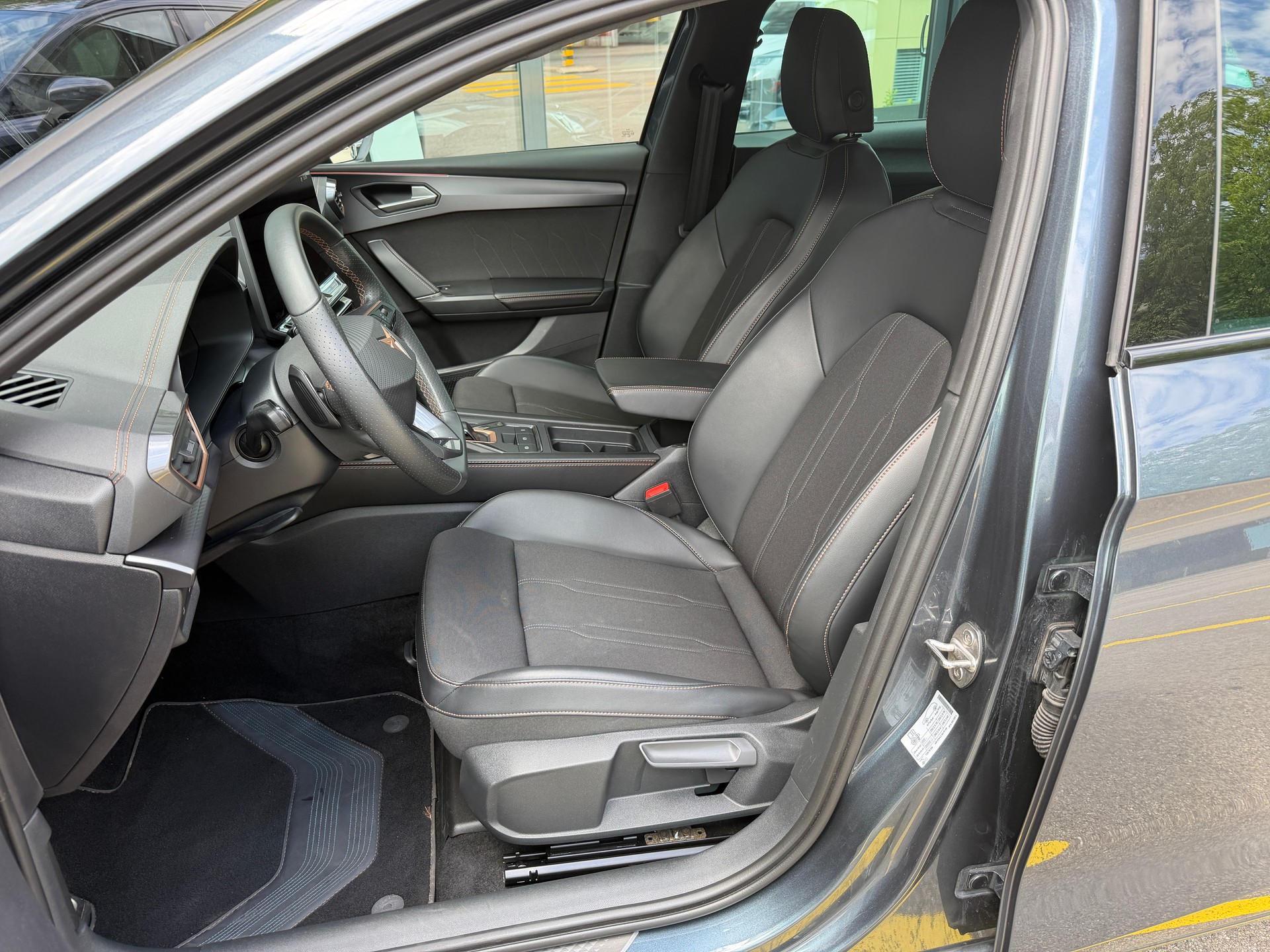 CUPRA LEON ST 1.5 eTSI DSG - 9