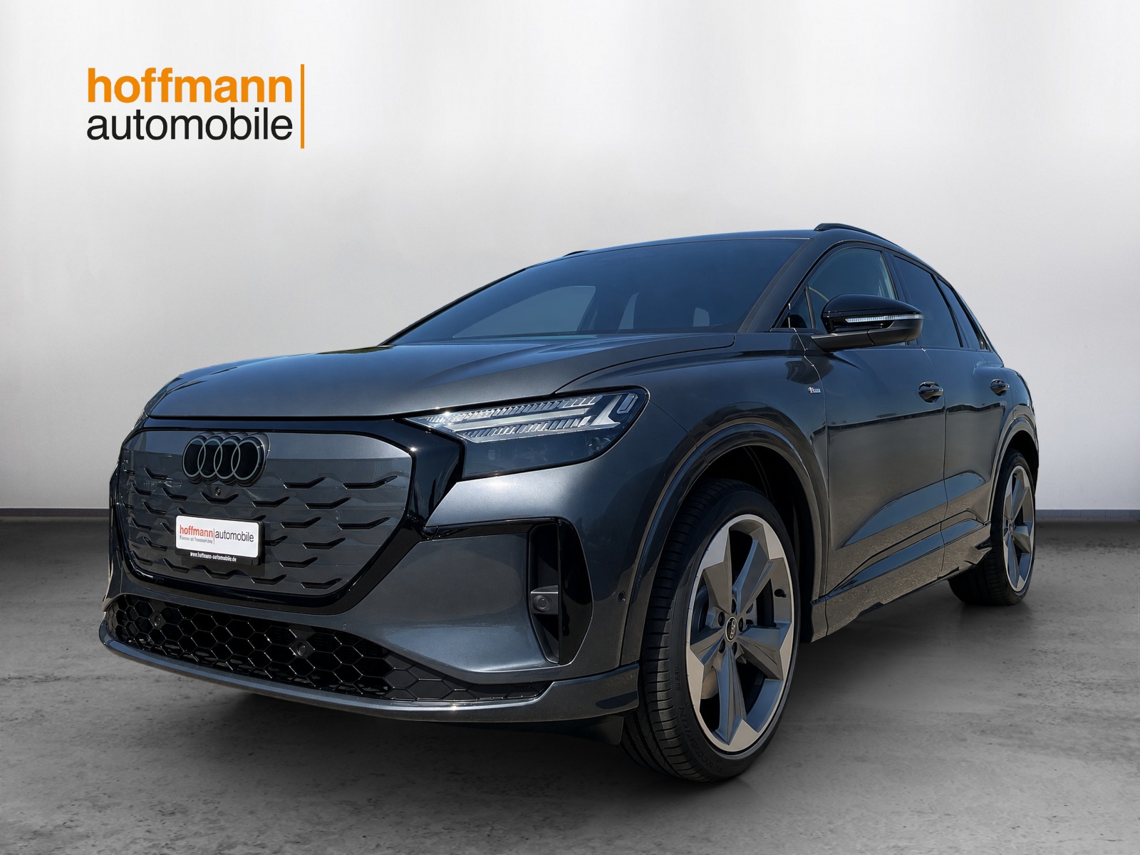 AUDI Q4 e-tron SUV quattro performance Swiss Ski