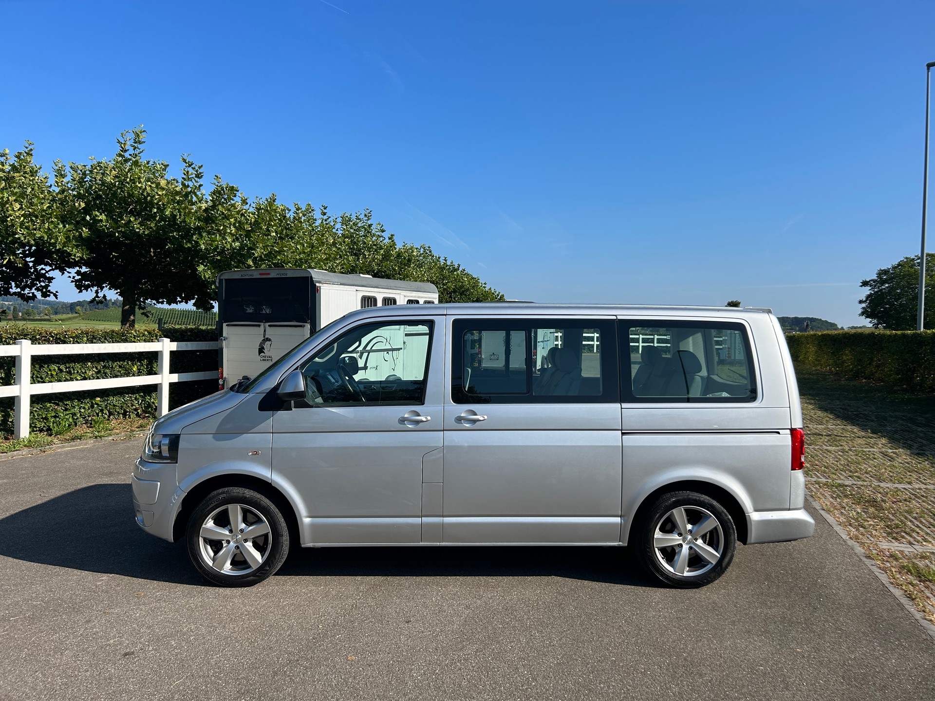 VW T5 Multivan 2.0 TDI CR Comfortline 4Motion - 2