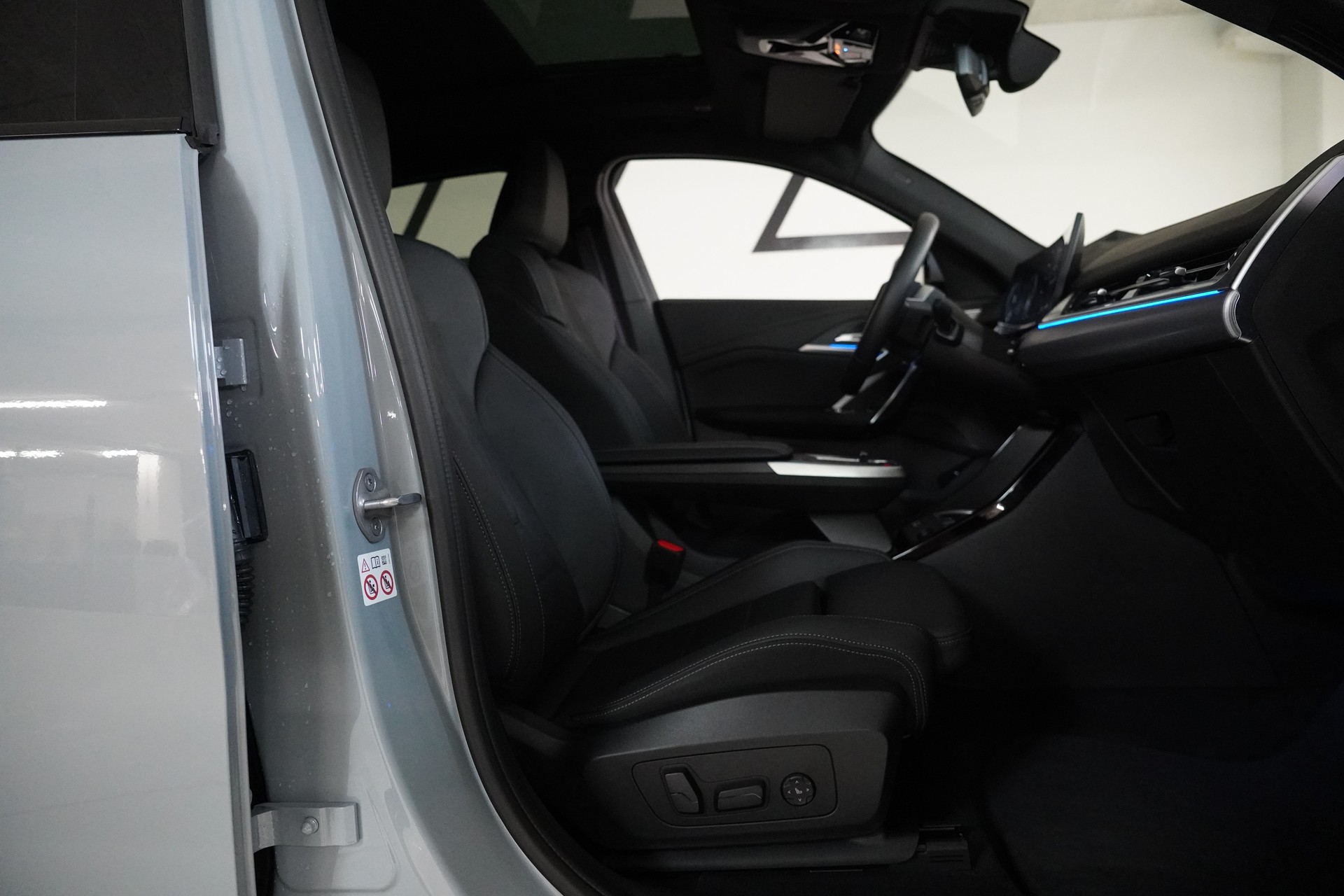 BMW iX2 xDrive 30 M Sport Pro - 14