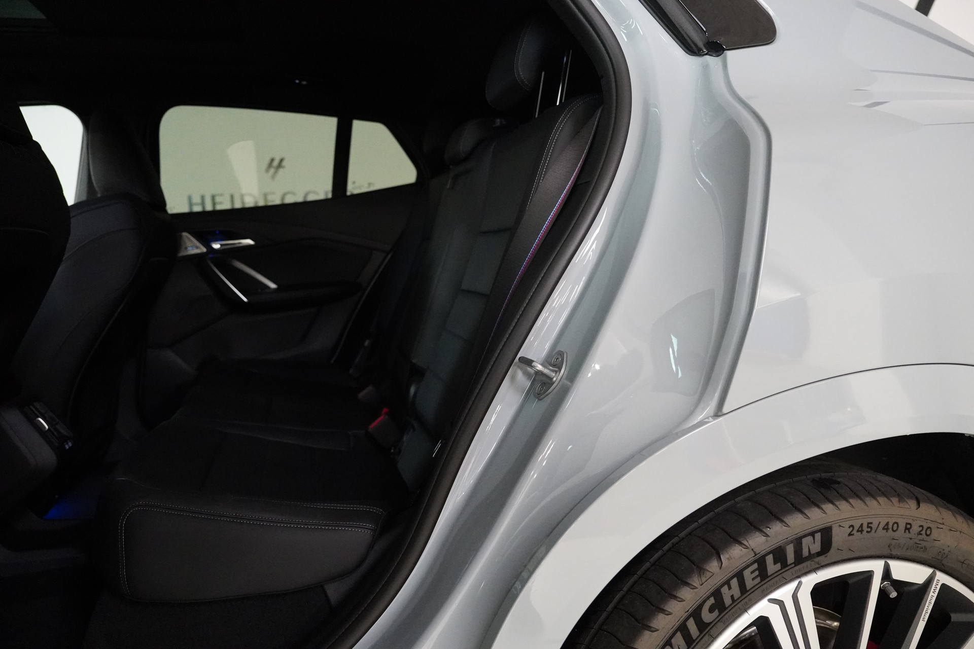 BMW iX2 xDrive 30 M Sport Pro - 13