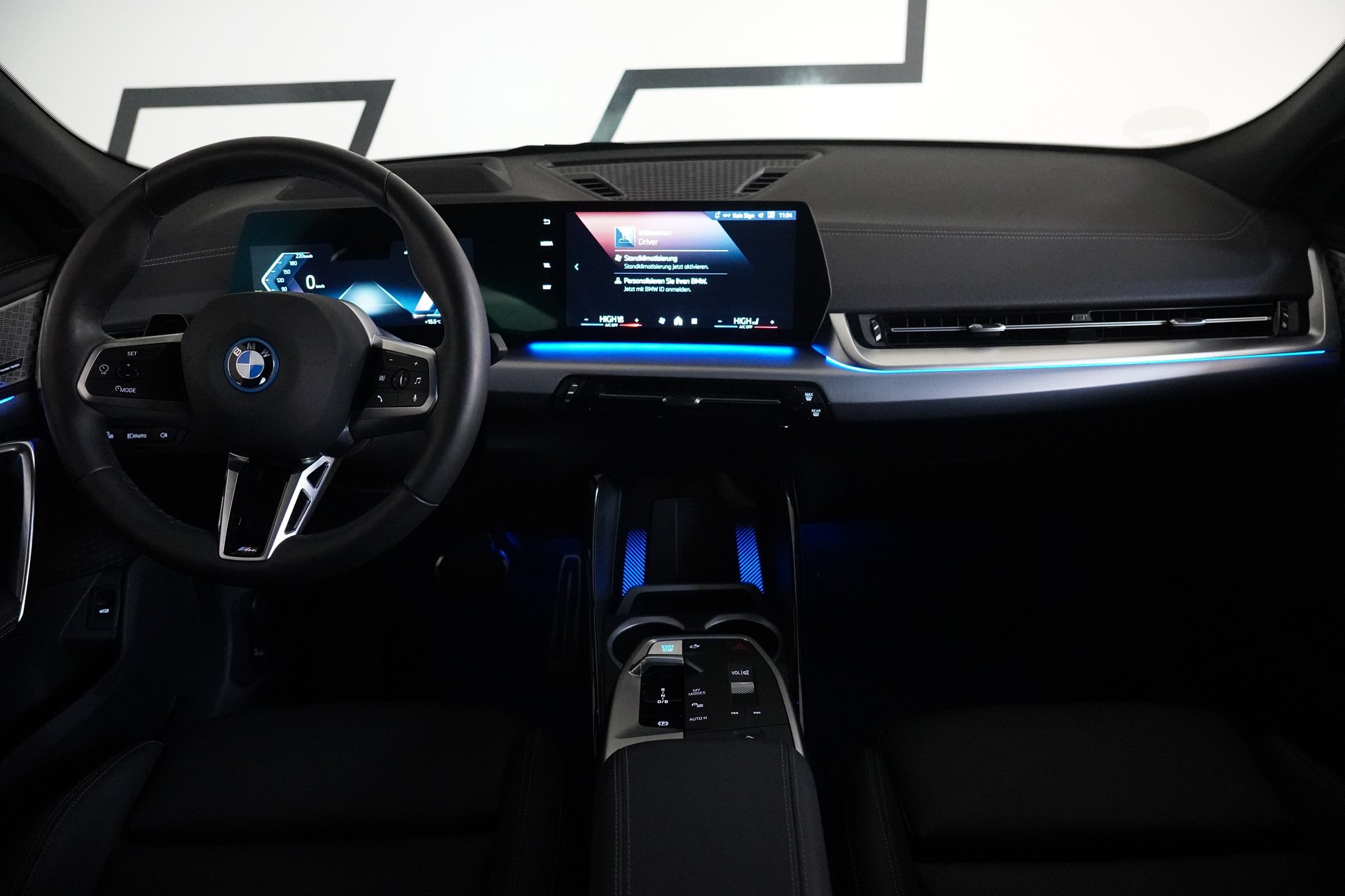 BMW iX2 xDrive 30 M Sport Pro - 18