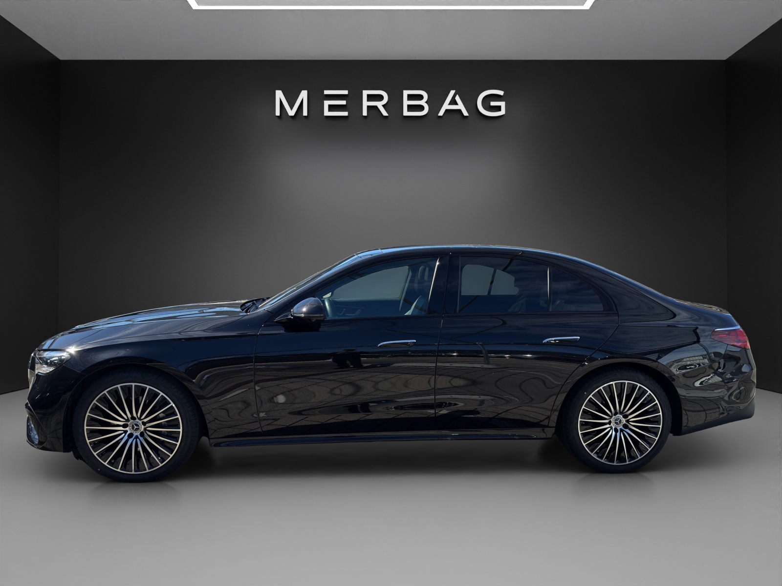 MERCEDES-BENZ E 200 9G-Tronic 4Matic - 2