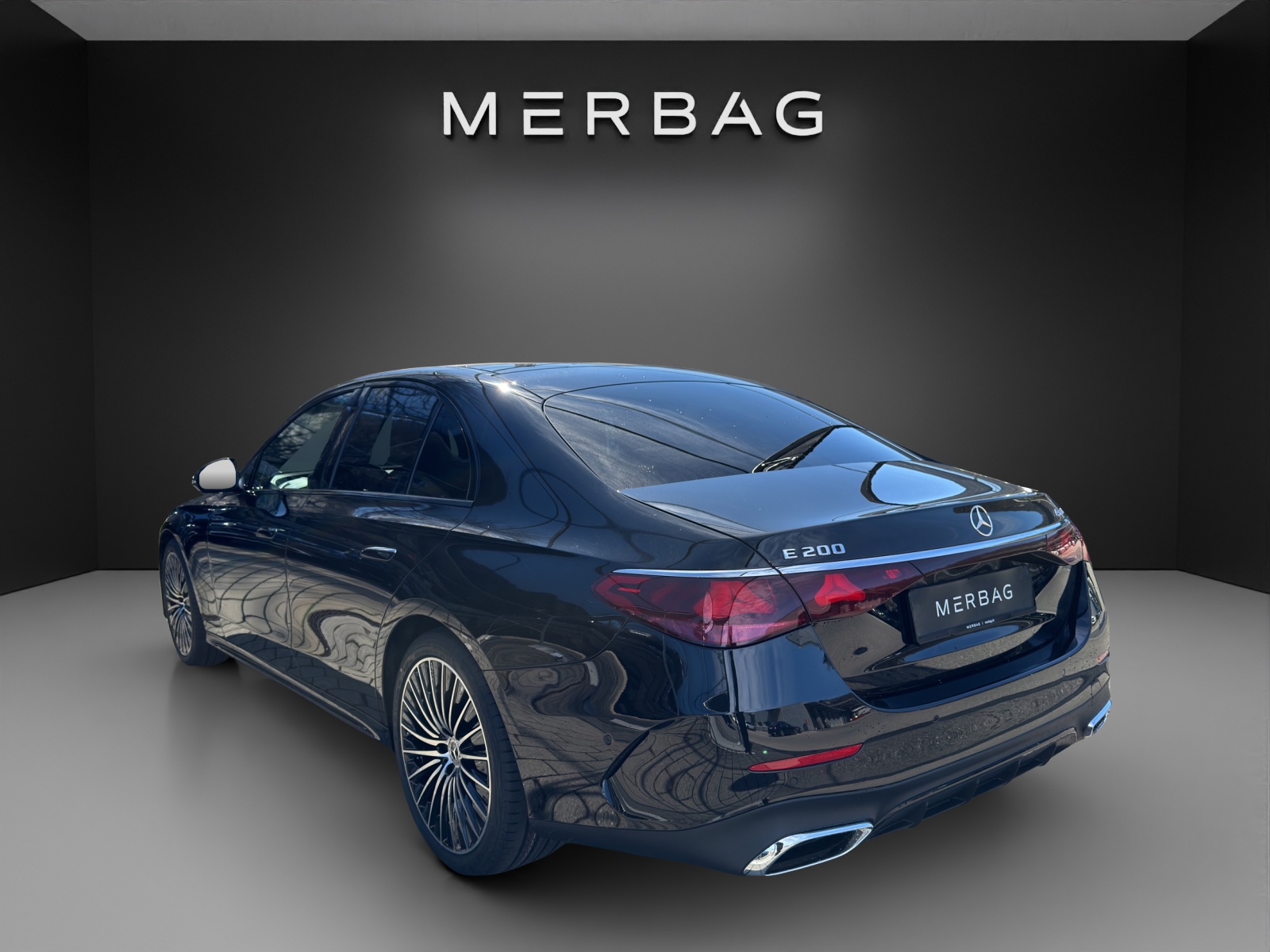 MERCEDES-BENZ E 200 9G-Tronic 4Matic - 3