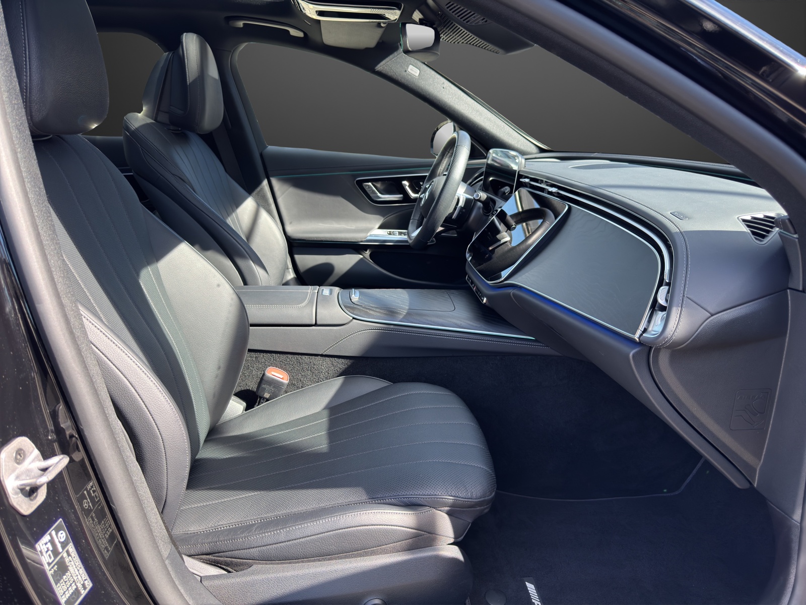 MERCEDES-BENZ E 200 9G-Tronic 4Matic - 12