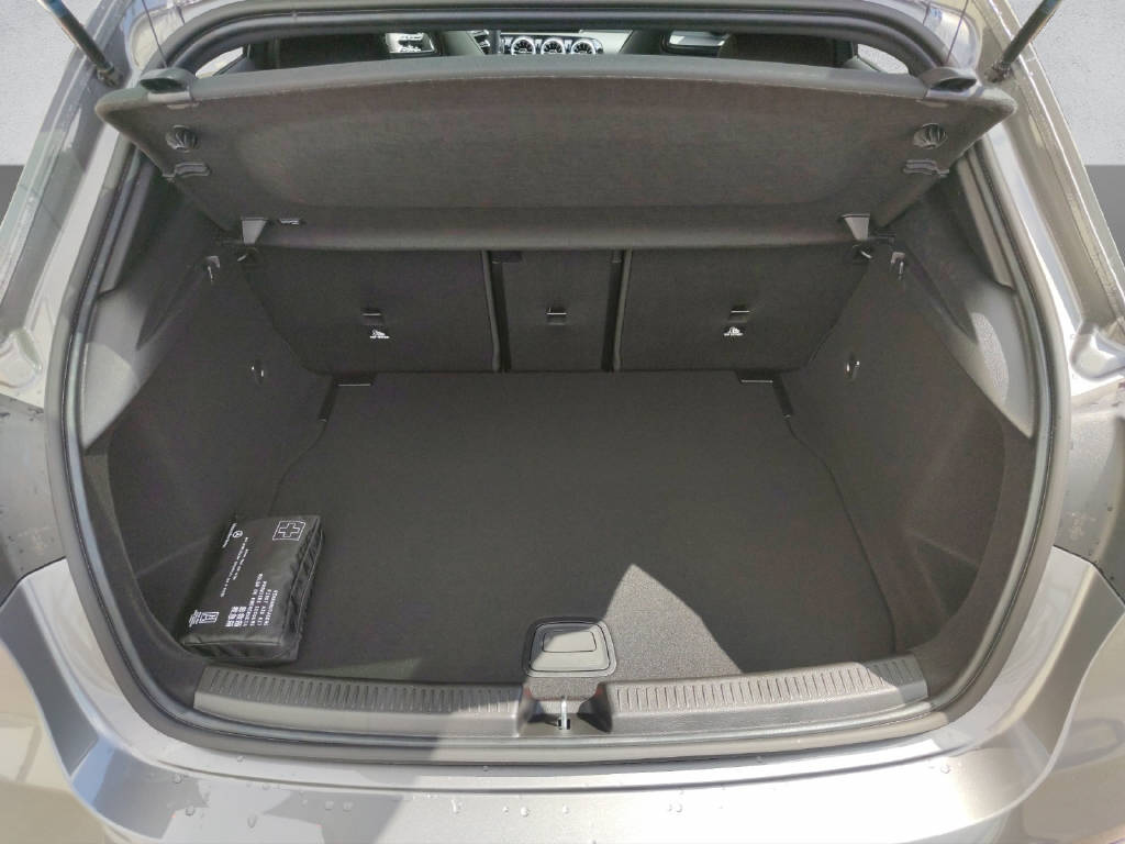 MERCEDES-BENZ A 250 AMG Line 4Matic - 8