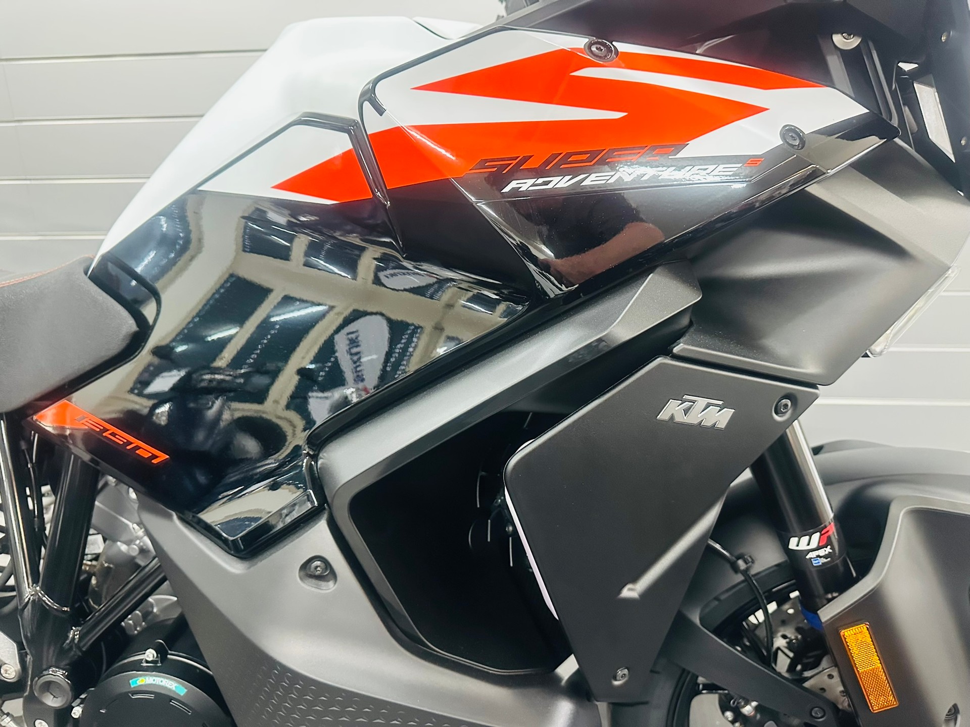 KTM 1390 Super Adventure S - 2