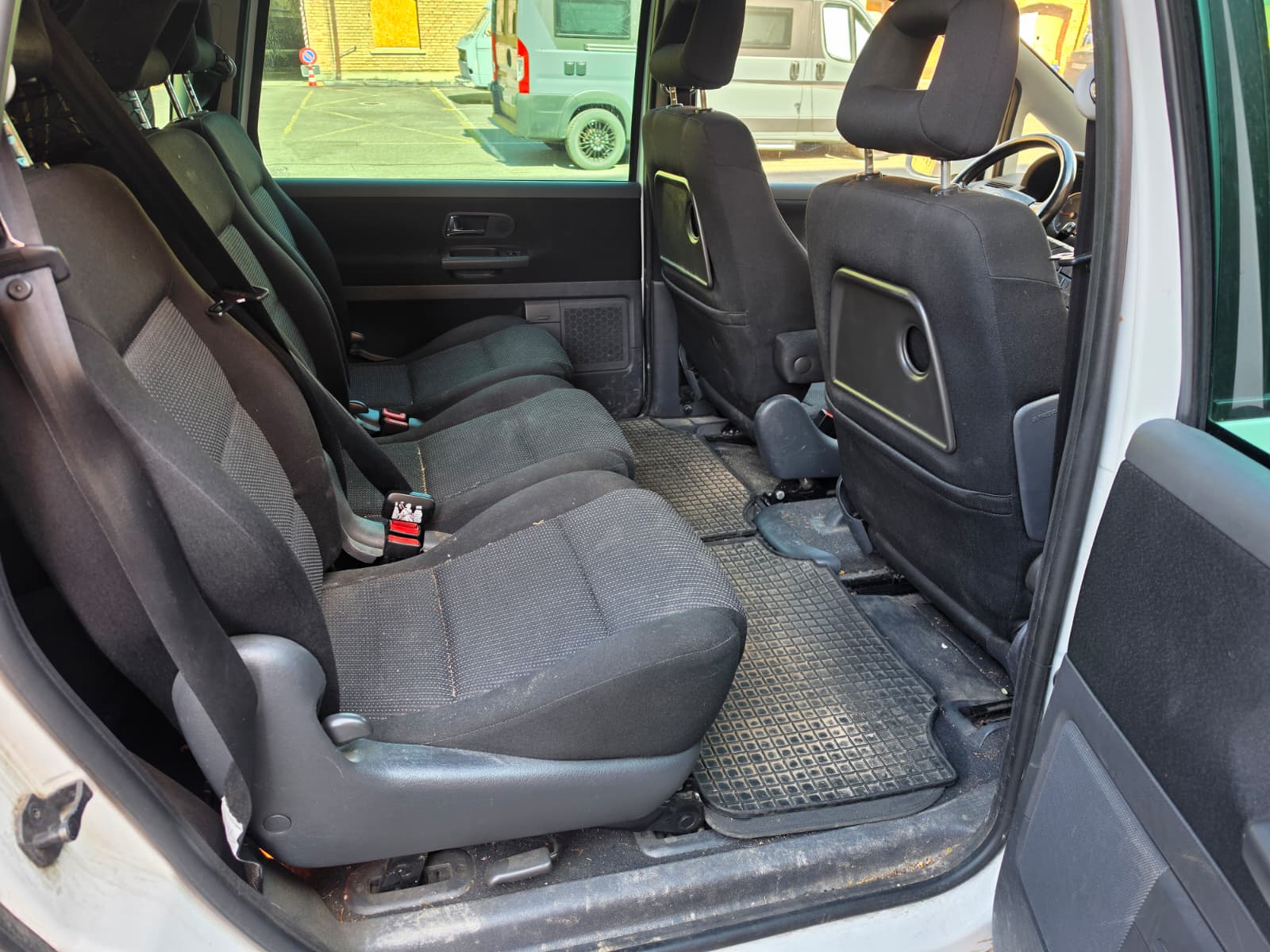 SEAT ALHAMBRA 11