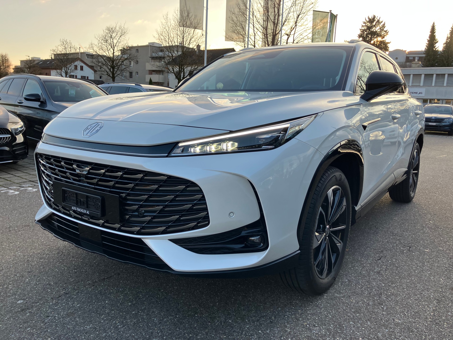 MG HS 1.5 T Hybrid+ Luxury - 3