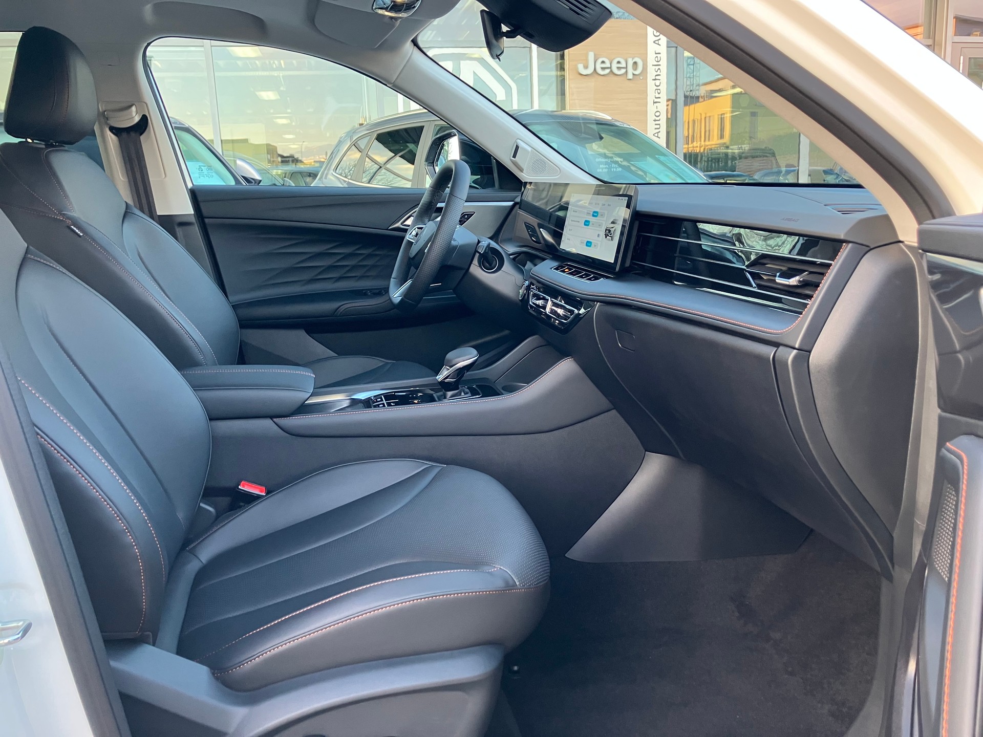 MG HS 1.5 T Hybrid+ Luxury - 8