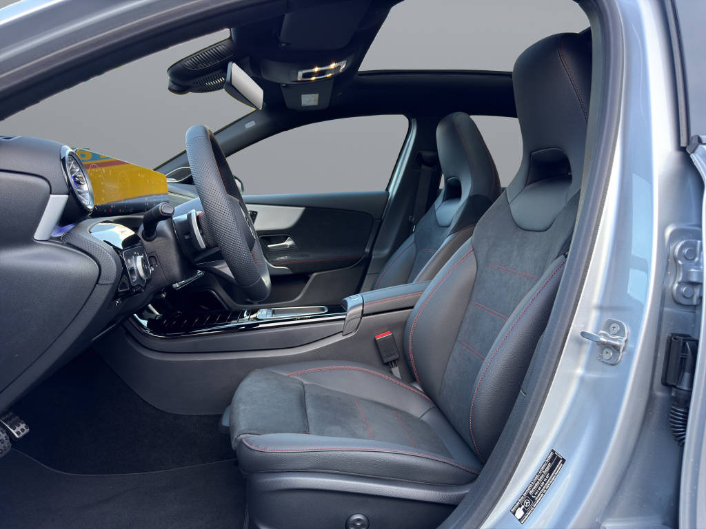 MERCEDES-BENZ A 250 AMG Line 4matic - 9