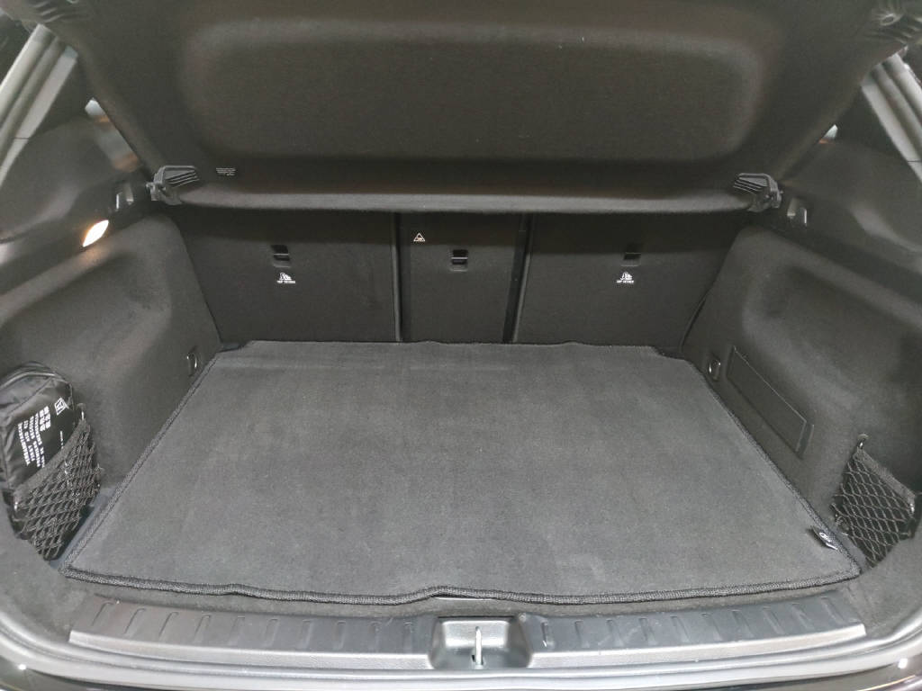 MERCEDES-BENZ GLA 220 d AMG Line 4Matic - 8