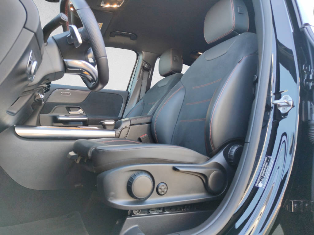 MERCEDES-BENZ GLA 220 d AMG Line 4Matic - 10