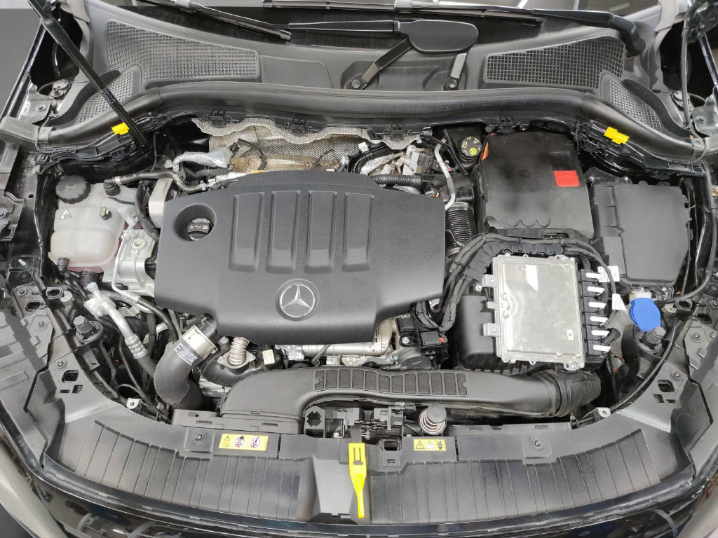 MERCEDES-BENZ GLA 220 d AMG Line 4Matic - 9