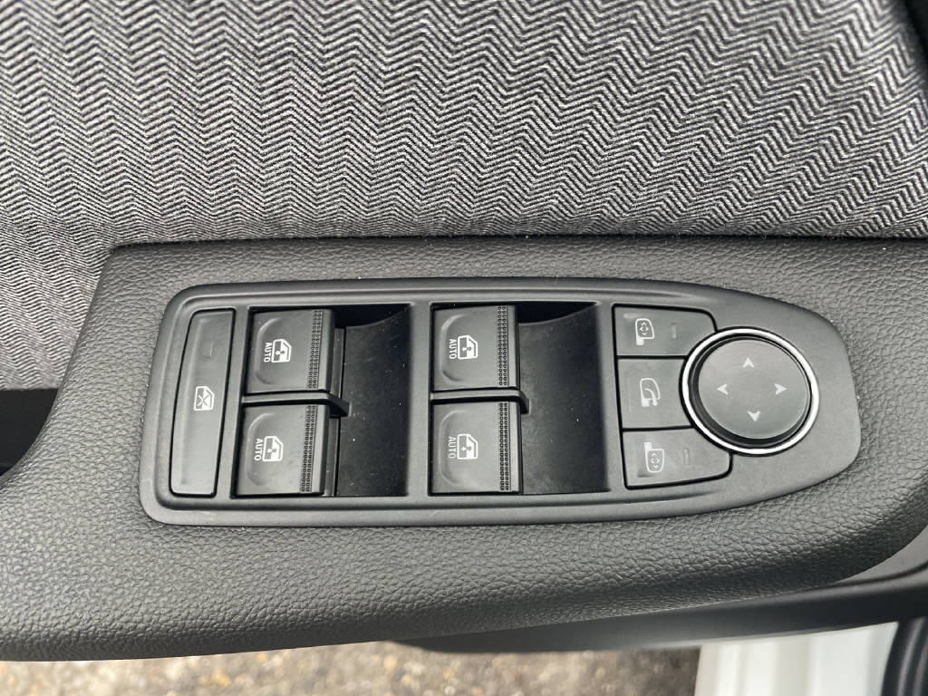 RENAULT Clio 1.6 E-Tech techno - 14