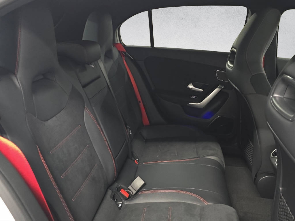 MERCEDES-BENZ A 45 S AMG 4matic+ - 13