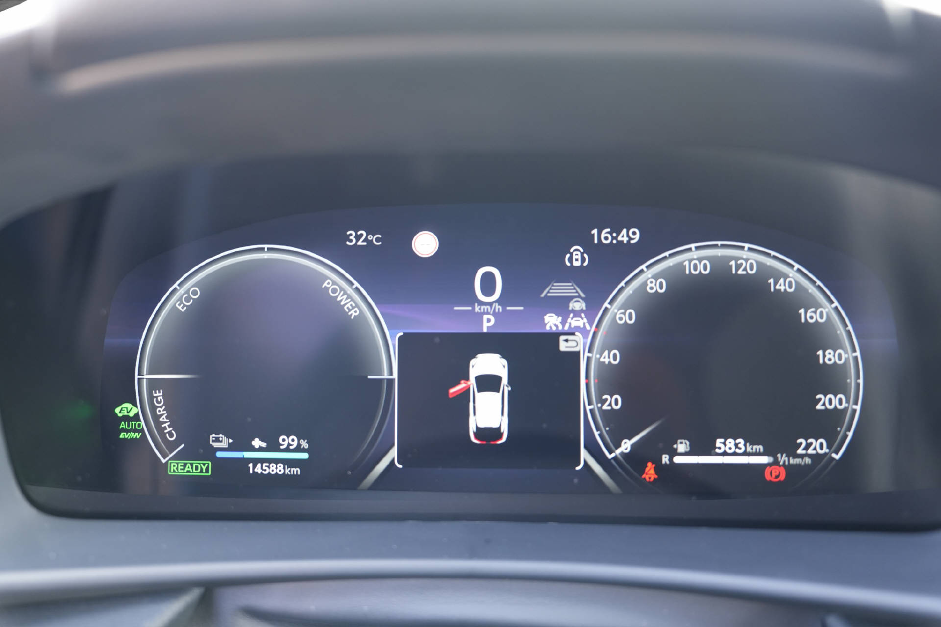 TOYOTA C-HR 2.0 PHEV Swiss Edition - 12