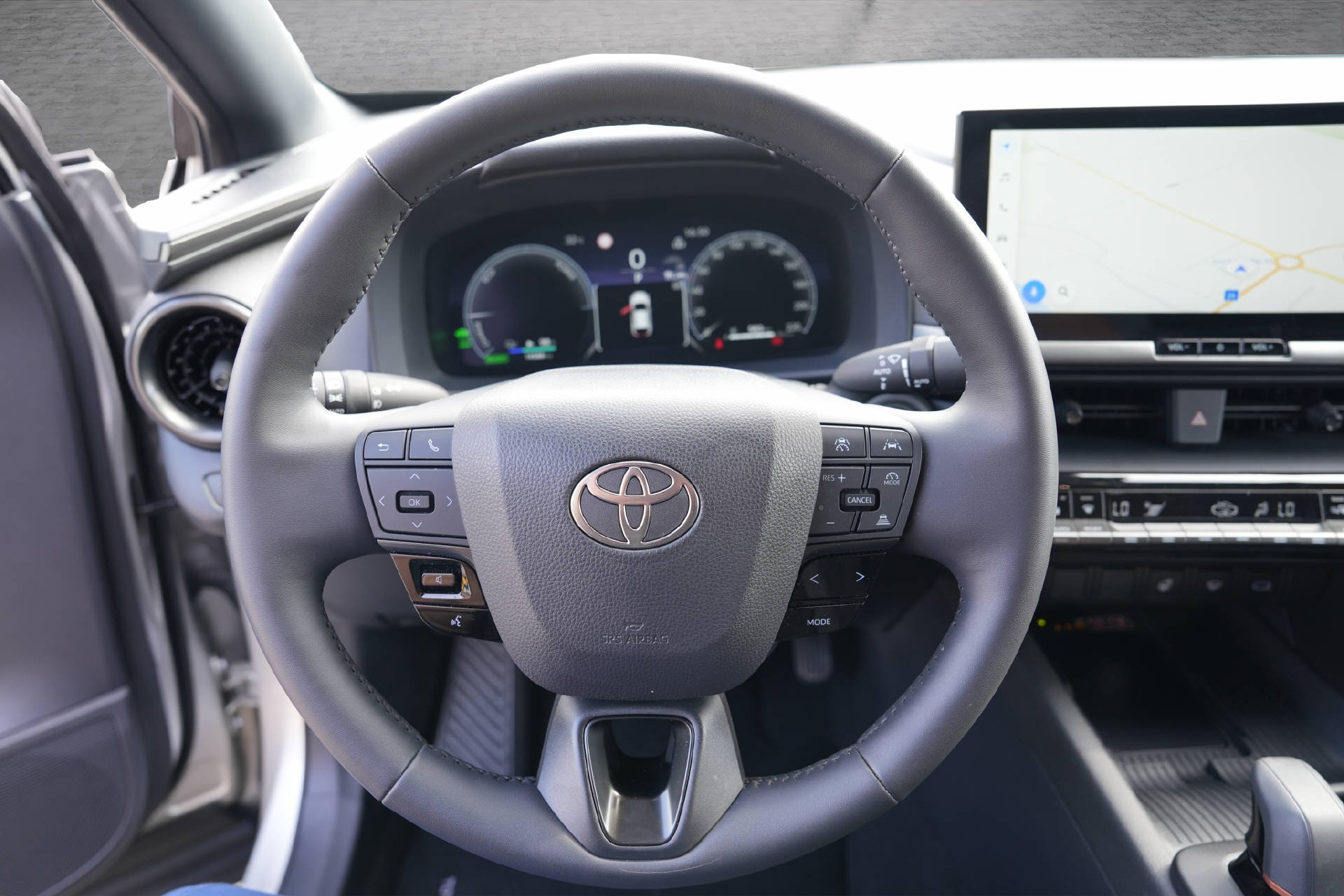 TOYOTA C-HR 2.0 PHEV Swiss Edition - 11