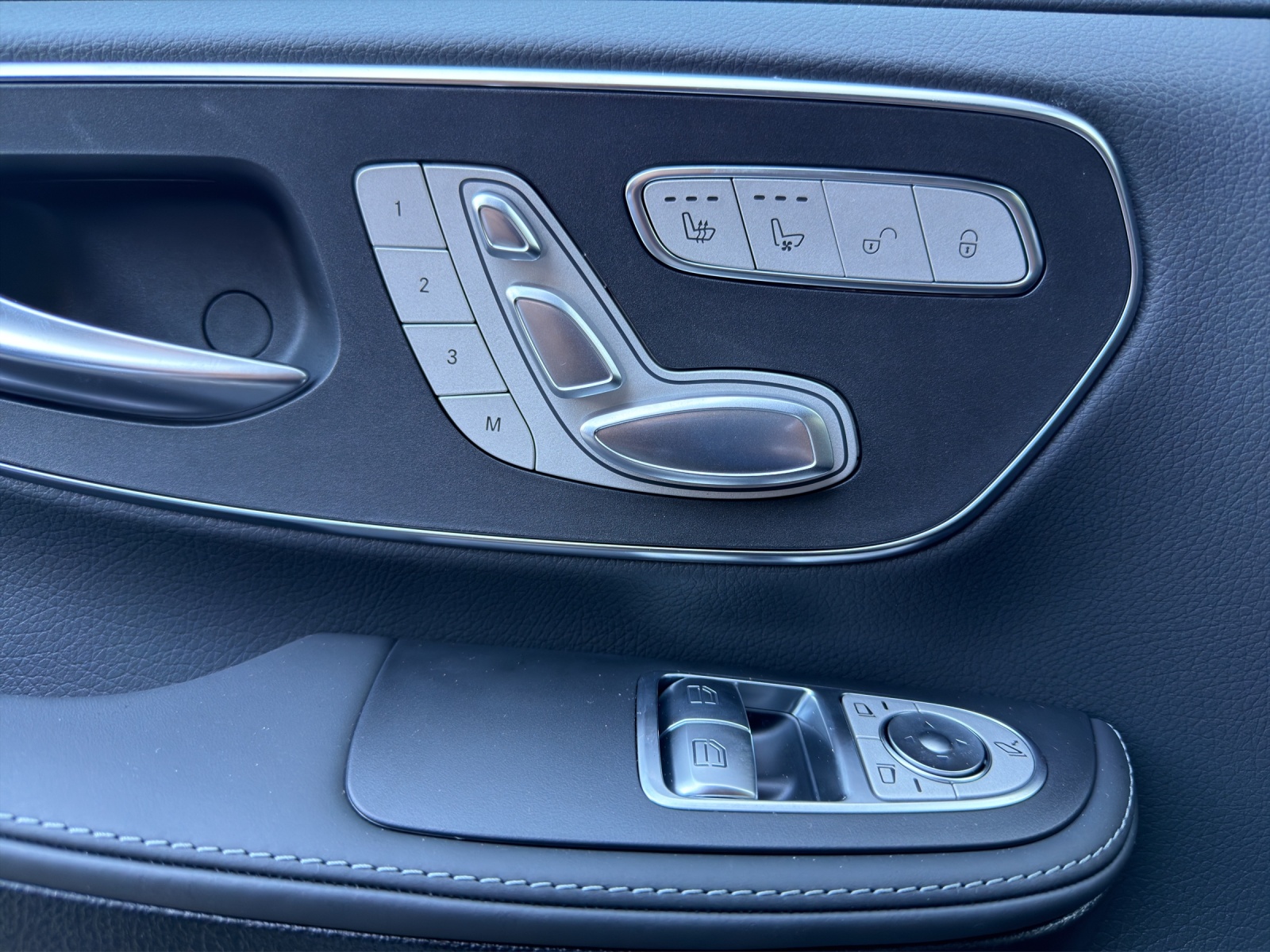 MERCEDES-BENZ V 300 d lang Exclusive 4Matic 9G-Tronic - 10