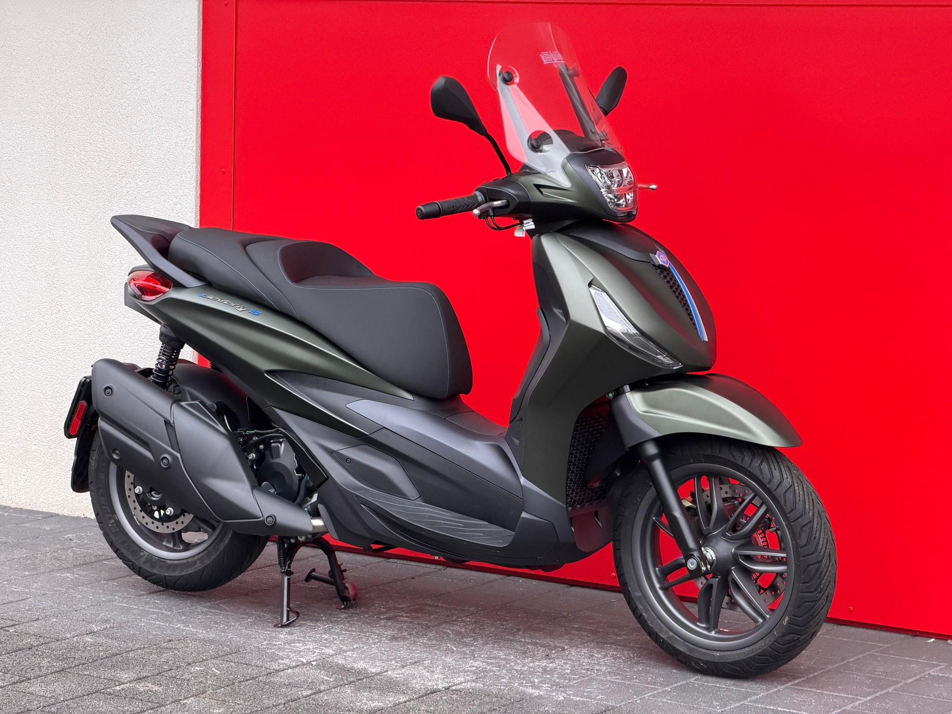 PIAGGIO Beverly 400 Sport E5+ - 15