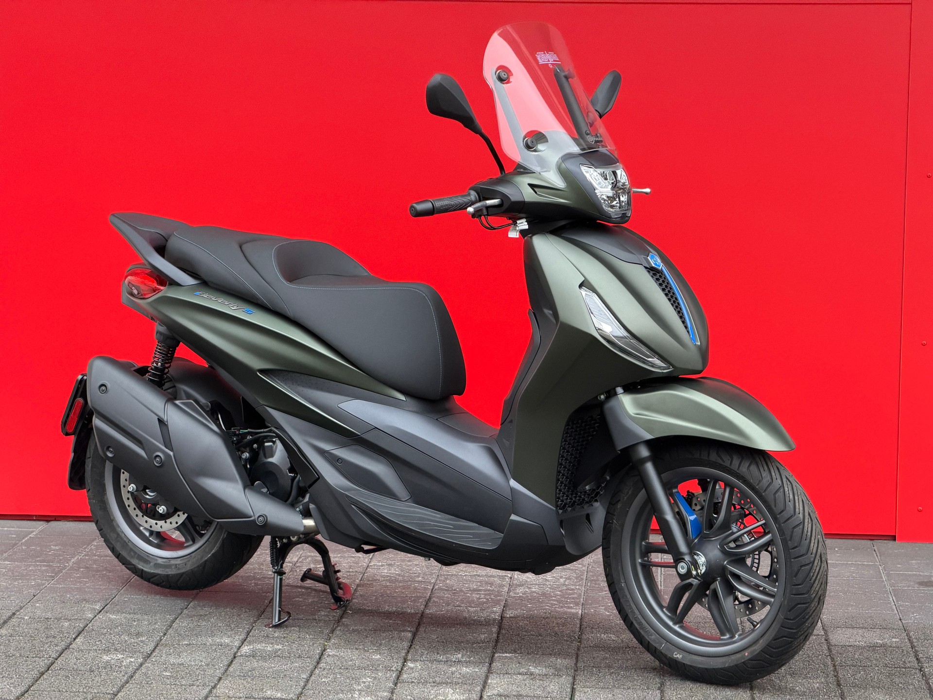 PIAGGIO Beverly 400 Sport E5+ - 1