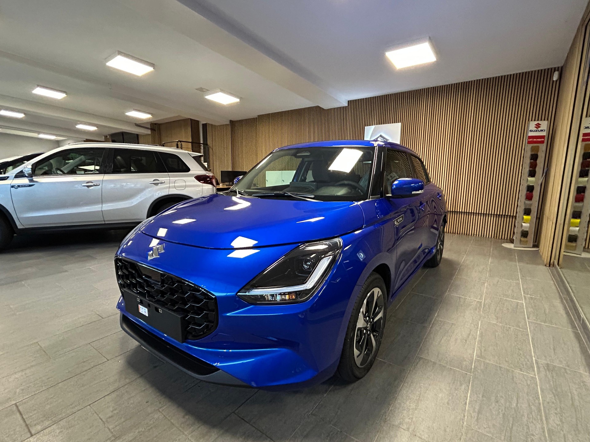 SUZUKI Swift 1.2 Sakura Top Hybrid - 5