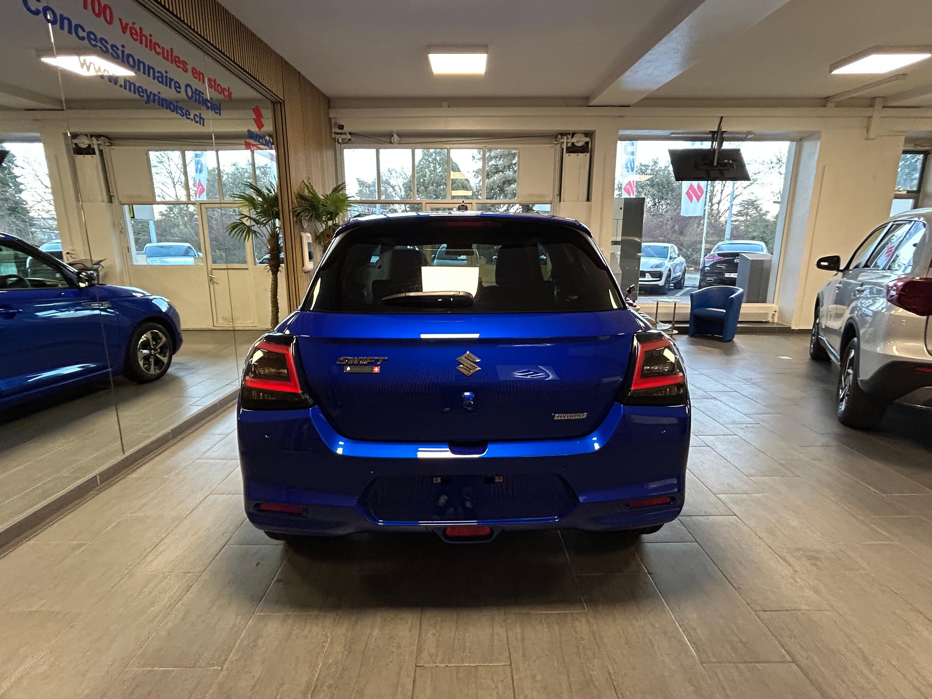 SUZUKI Swift 1.2 Sakura Top Hybrid - 7