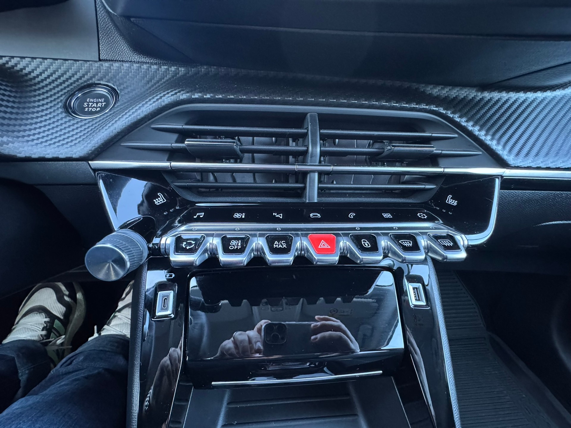 PEUGEOT 208 1.2 PureTech Allure EAT8 - 8