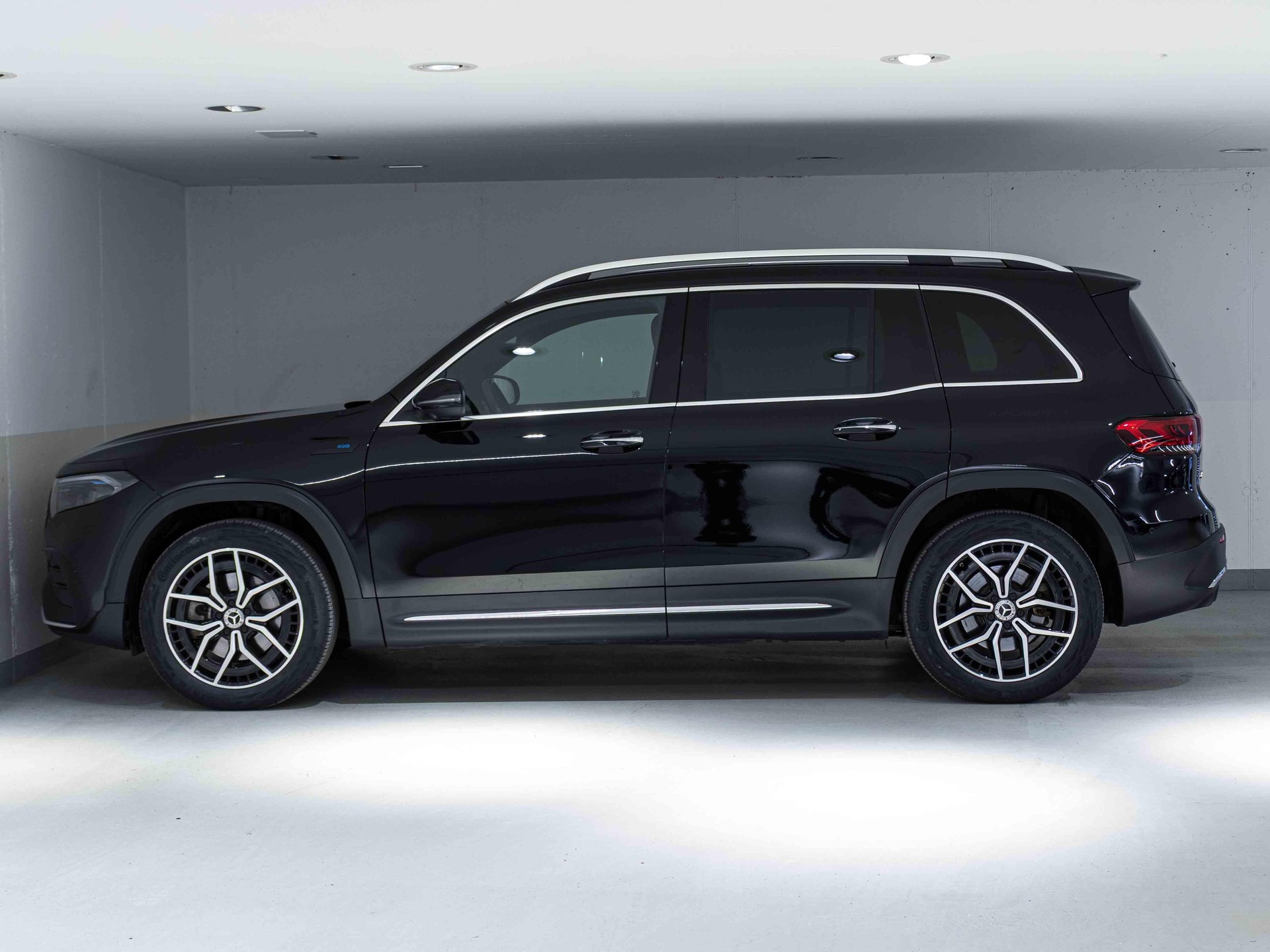 MERCEDES-BENZ EQB 350 4MATIC - 5