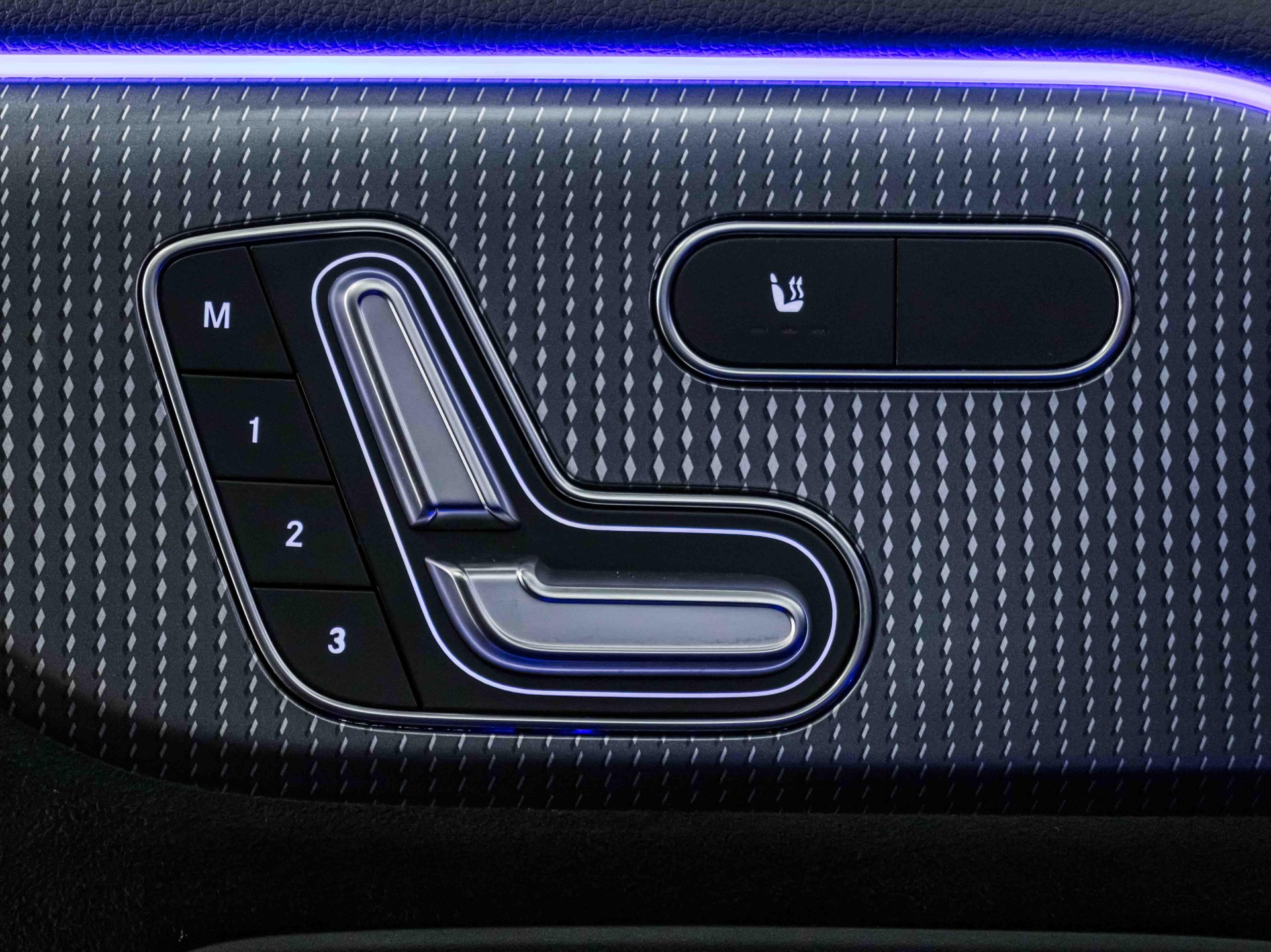 MERCEDES-BENZ EQB 350 4MATIC - 13