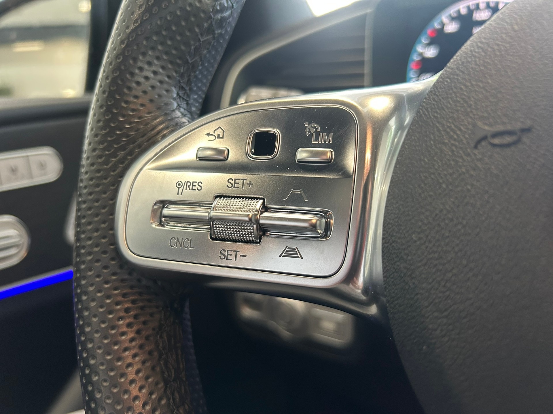 MERCEDES-BENZ GLE 450 4Matic AMG Line 9G-Tronic - 17