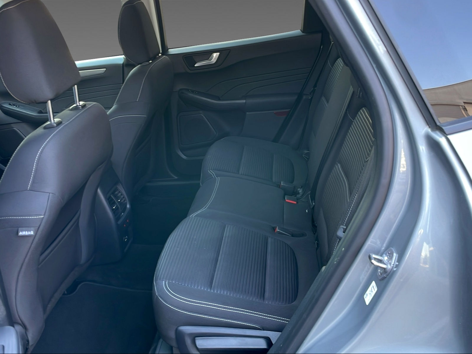 FORD Kuga 2.5 Plug-in Hybrid Titanium - 9