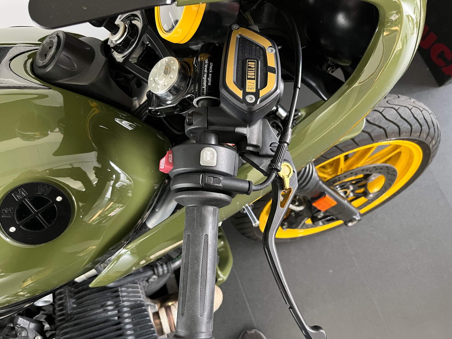 BMW R nineT Racer ABS - 11