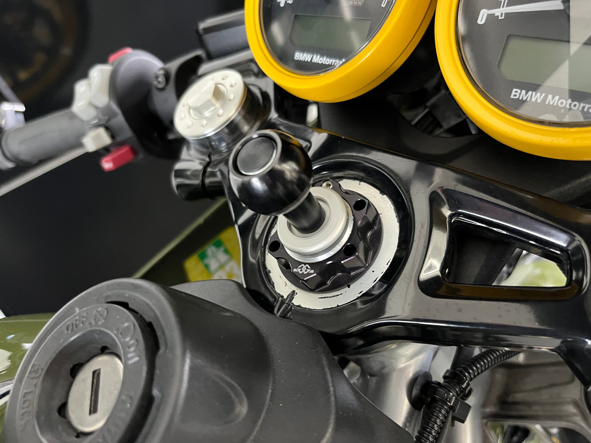 BMW R nineT Racer ABS - 16