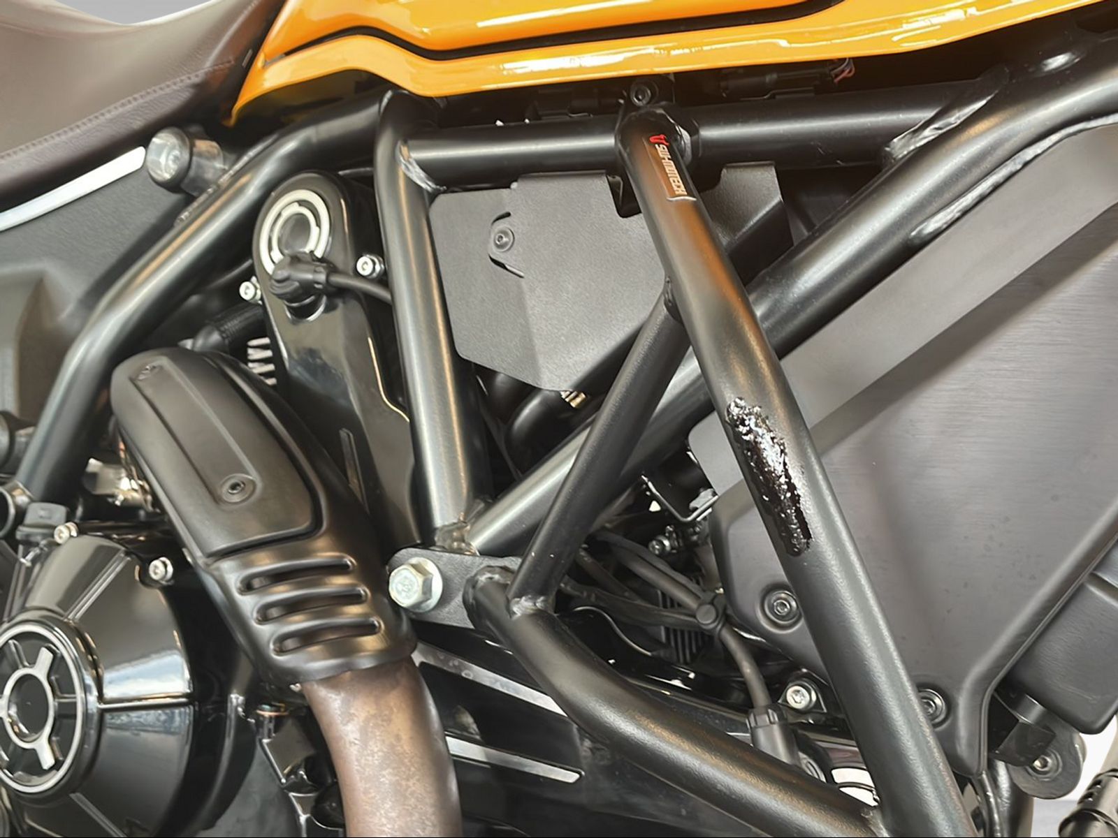 DUCATI Scrambler 1100 Tribute Pro ABS - 9